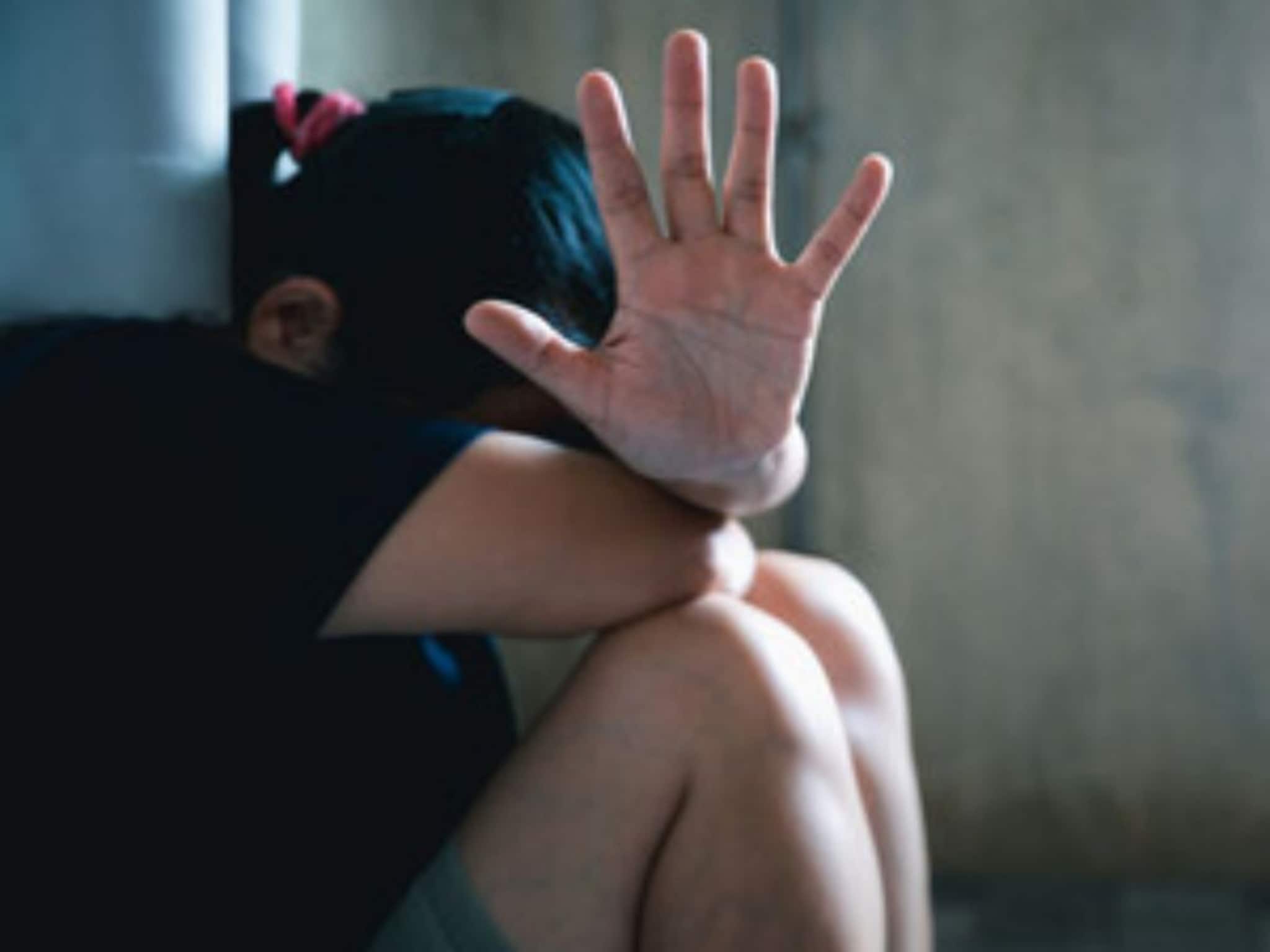 परभणीत AI चा वापर करत अल्पवयीन मुलीवर अत्याचार, शेजारी राहणारा शिक्षकच निघाला नराधम