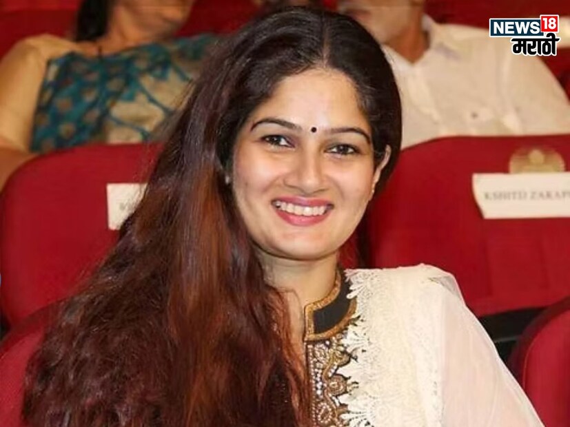 अभिनेत्री रेशम टिपणीस हिनं 1993 साली संजीव सेठबरोबर झालं होतं. 2004 साली दोघांचा डिवोर्स झाला. लग्नानंतर रेशमनं लग्न केलं नाही. मानव आणि ऋशिका या दोन्ही मुलांचा सांभाळ रेशमनं केला. 