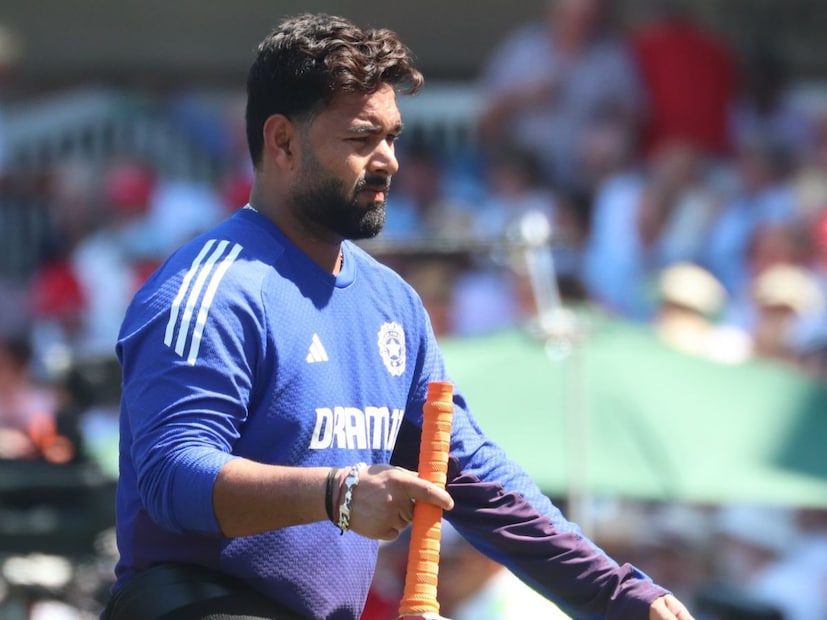 आयपीएलमधला सगळ्यात महागडा खेळाडू असलेला ऋषभ पंत 2024 च्या टी-20 वर्ल्ड कप विजेत्या भारतीय टीमचा भाग होता, पण आता मात्र त्याची भारताच्या टी-20 टीममध्ये निवड होत नाहीये. टीममध्ये संजू आणि जितेश हे दोघे विकेट कीपिंगचे पर्याय असल्यामुळे पंतची टी-20 वर्ल्ड कपसाठी निवड होणं मुश्किल आहे.