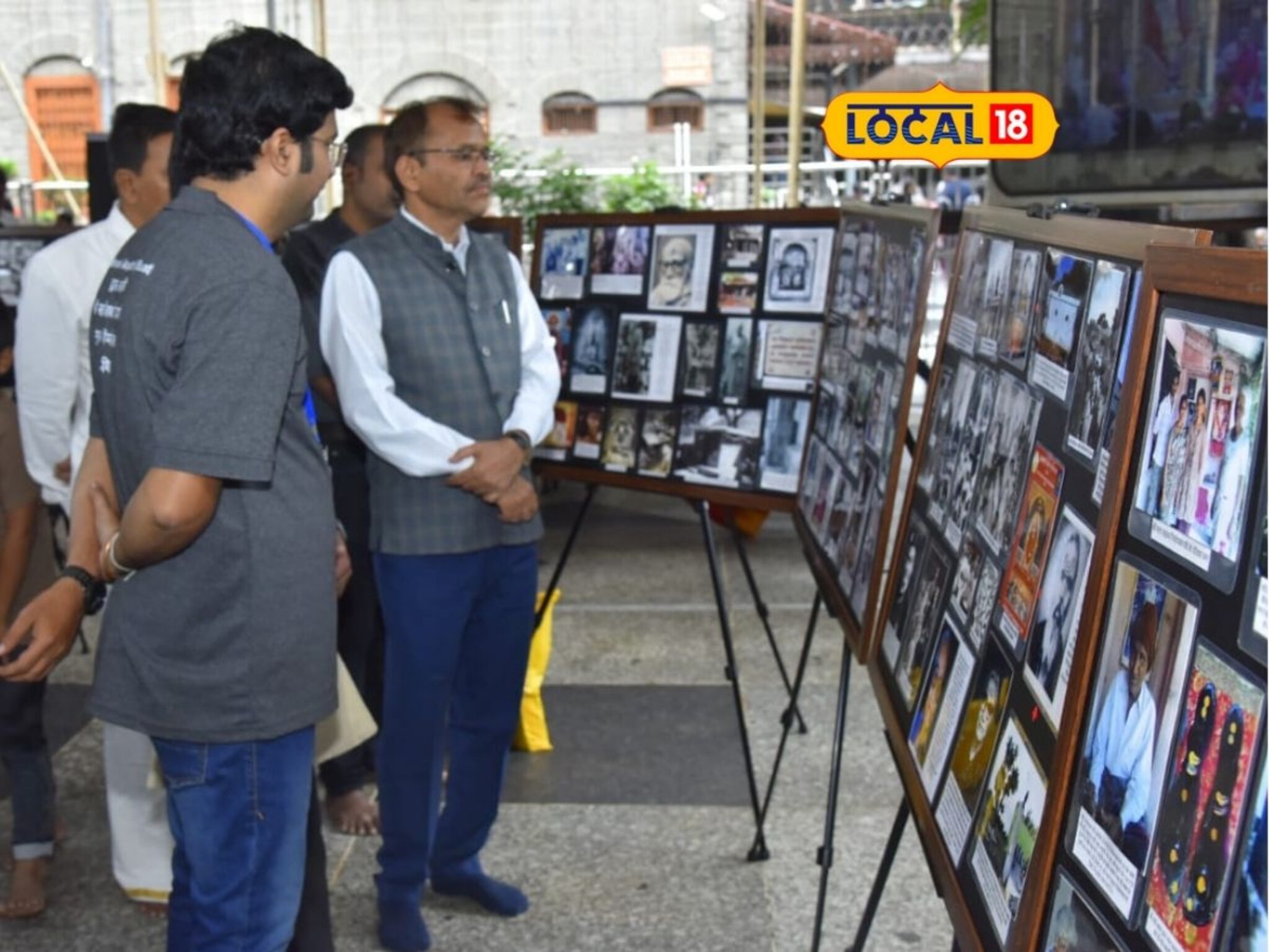 शिर्डीतील गुरुपौर्णिमा, साई भक्ताचा अनोखा उपक्रम, 1800 फोटोंचा तो खजिना खुला!