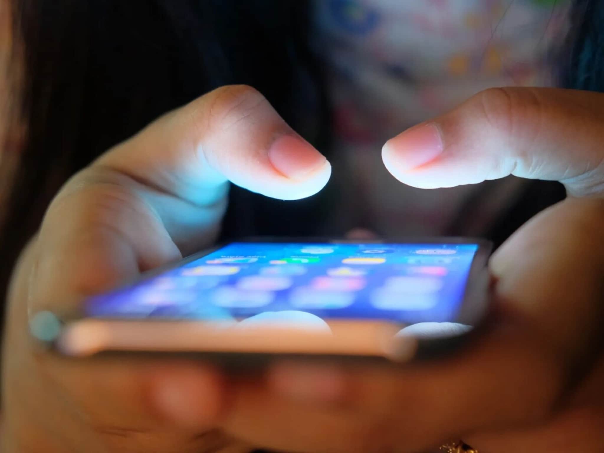 बस्सं! आता फक्त 2 तासच वापरता येणार मोबाईल, प्रशासनाचा मोठा निर्णय