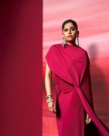 सई ताम्हणकरला बिबट्याची भुरळ! लेपर्ड प्रिंटेड साडीत हलवून टाकलं सोशल मिडिया, PHOTO 