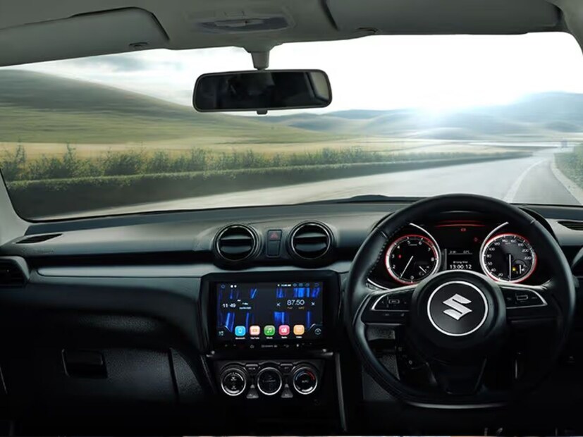 स्विफ्ट सीएनजीची किंमत 8.20 लाख रुपये आहे आणि ते 9.20 लाख रुपयांपर्यंत जाते आणि ते व्हीएक्सआय, व्हीएक्सआय (ओ) आणि झेडएक्सआय ट्रिम्समध्ये उपलब्ध आहे. यात नवीन 1.2-लिटर 3-सिलेंडर 'Z12' पेट्रोल इंजिन आहे जे 32.85km/kgचा दावा केलेला मायलेज देते आणि 5-स्पीड मॅन्युअल गिअरबॉक्सशी जोडलेले आहे.