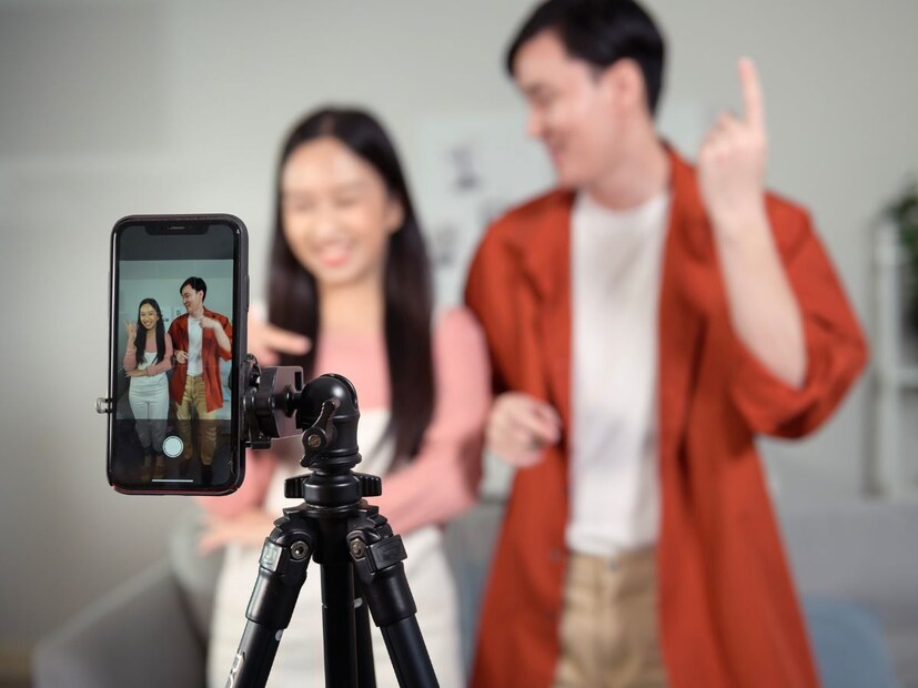 मंत्रालयाने अनब्लॉक केले नाही: मंत्रालयाच्या एका वरिष्ठ अधिकाऱ्याने सांगितले की, सरकारने टिकटॉक अनब्लॉक केलेले नाही किंवा असे कोणतेही पाऊल उचललेले नाही. यासोबतच, टिकटॉकची मूळ कंपनी बाईटडान्सने देखील एक निवेदन जारी करून स्पष्ट केले की भारत सरकारने त्यांची सेवा रिस्टोअर केलेली नाही आणि ते सरकारच्या आदेशांचे पालन करत आहेत. टिकटॉकने असेही स्पष्ट केले की कंपनीने भारतात त्यांची सेवा पुन्हा सुरू करण्याचा कोणताही प्रयत्न केलेला नाही. 