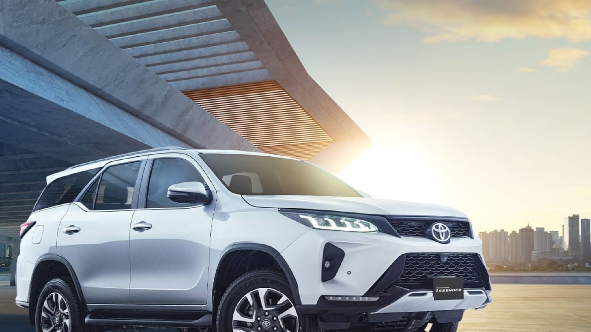 Toyota ने अखेर ठरवलं! आणतेय नवी आणि दमदार अशी Fortuner, फोटो झाले लिक!