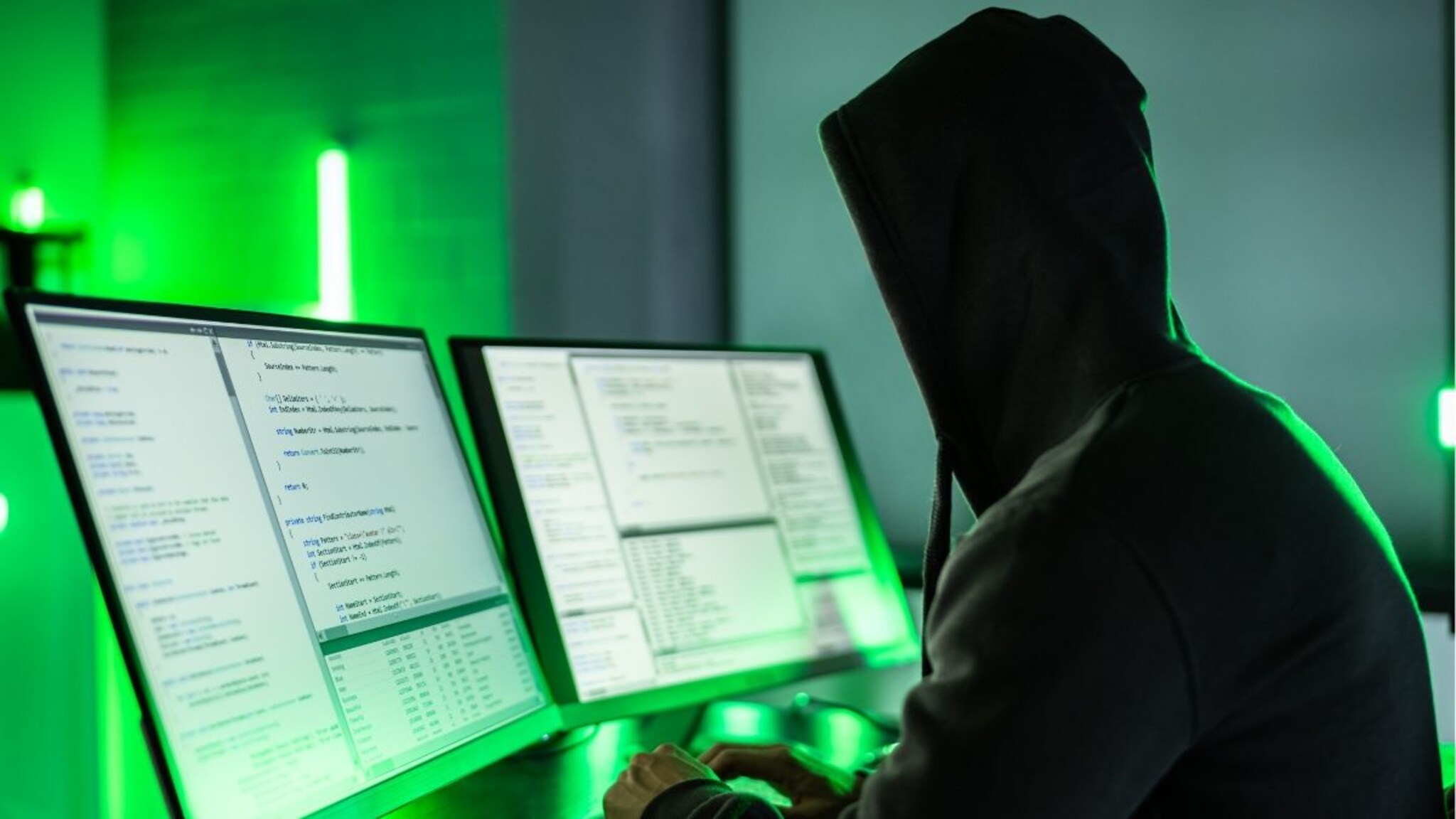 Satara News: 'लिंक ओपन केली अन्...', गटशिक्षणाधिकाऱ्याची उडाली झोप, लागला 'इतक्या' लाखांचा चुना!