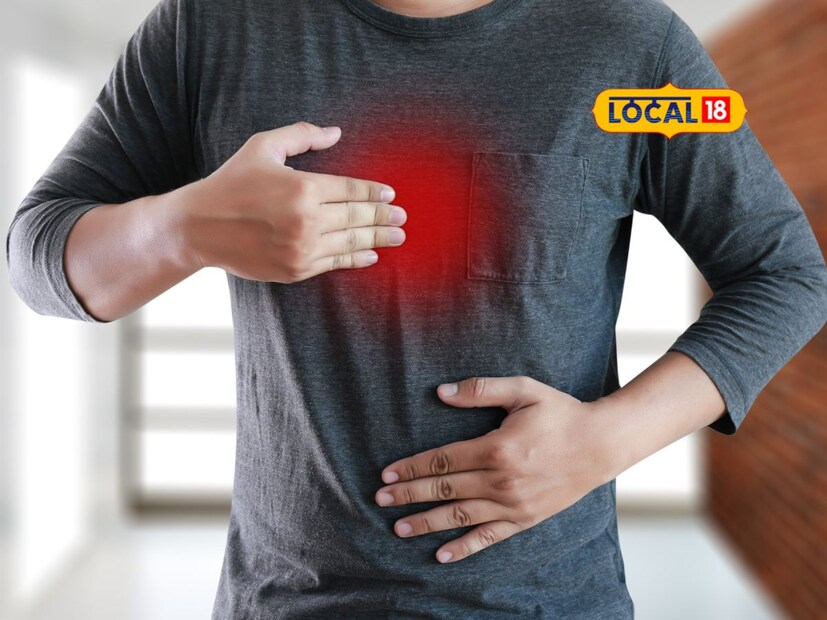 ॲसिडिटीचा त्रास घालवण्यासाठी काही टिप्स पुढीलप्रमाणे: पित्तज ॲसिडिटी पित्तज ॲसिडिटी हा ॲसिडिटीचा सर्वात सामान्य प्रकार आहे. ती उष्णतेच्या वाढीमुळे होते. जास्त मसालेदार अन्न, जेवणाच्या वेळेत बदल, चहा-कॉफीचे अति सेवन यामुळे पित्त वाढते आणि त्यामुळे पित्तज ॲसिडिटी होते. या ॲसिडिटीची लक्षणे छातीत जळजळ होणे, मळमळ होणे, तोंडात आंबट ढेकरा येणे, पोटात जळजळ होणे, घशात कोरड पडणे, अंगावर पुरळ येणे आणि डोकेदुखी हे आहेत.