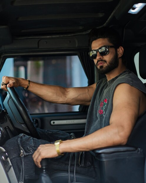 बिग बॉस मराठीच्या पाचव्या पर्वात निक्की तांबोळी आणि अरबाझ पटेल यांनी संपूर्ण घर डोक्यावर घेतलं होतं. पूर्ण घर त्यांच्या अवतीभोवती फिरत होतं. अरबाझला हा शो जिंकता आला नसला, तरीही त्याच्या खेळाचं खूप कौतुक झालं होतं.