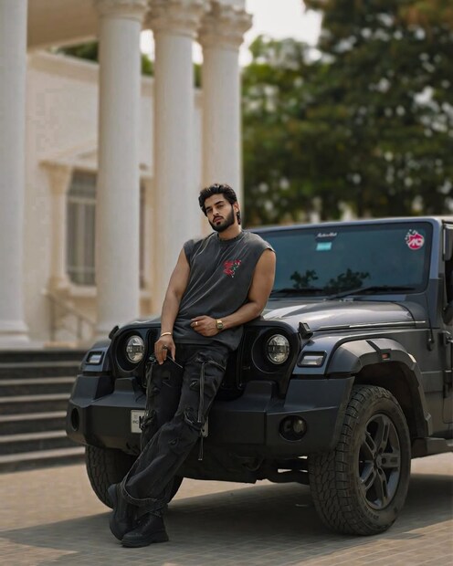 यामुळे त्याची लोकप्रियता झपाट्याने वाढली होती. अशातच आता स्प्लिट्सव्हिला 15 आणि बिग बॉस मराठी 5 नंतर आता अरबाझ पटेल सलमान खानच्या बिग बॉस 19 मध्ये एन्ट्री करणार असल्याची बातमी समोर आली आहे.