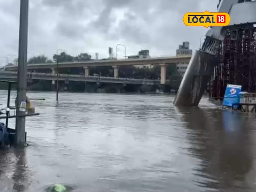 पुणे शहरासह संपूर्ण जिल्ह्यात गेल्या काही तासांपासून मुसळधार पावसाचा जोर सुरू आहे. भारतीय हवामान खात्याने (IMD) पुणे जिल्ह्यासाठी रेड अलर्ट जारी केला आहे. सकाळपासूनच शहरातील मध्यवर्ती भाग, उपनगर आणि घाटमाथा परिसरात सतत पावसाची जोरदार बॅटिंग सुरू असून अनेक ठिकाणी पाणी साचल्यामुळे वाहतुकीची कोंडी निर्माण झाली आहे. पुणे शहरासह संपूर्ण जिल्ह्यात गेल्या काही तासांपासून मुसळधार पावसाचा जोर सुरू आहे. भारतीय हवामान खात्याने (IMD) पुणे जिल्ह्यासाठी रेड अलर्ट जारी केला आहे. सकाळपासूनच शहरातील मध्यवर्ती भाग, उपनगर आणि घाटमाथा परिसरात सतत पावसाची जोरदार बॅटिंग सुरू असून अनेक ठिकाणी पाणी साचल्यामुळे वाहतुकीची कोंडी निर्माण झाली आहे.