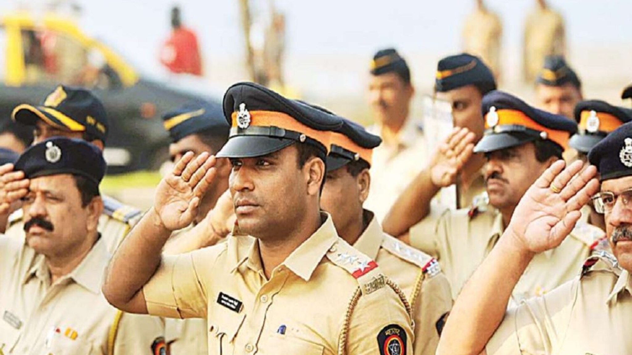 Police Bharati 2025: 'वयाचं सोडा, तयारीला लागा', राज्यात 18000 पोलिसांची होणार भरती; जिल्हास्तरावर होणार 'अशी' निवड!