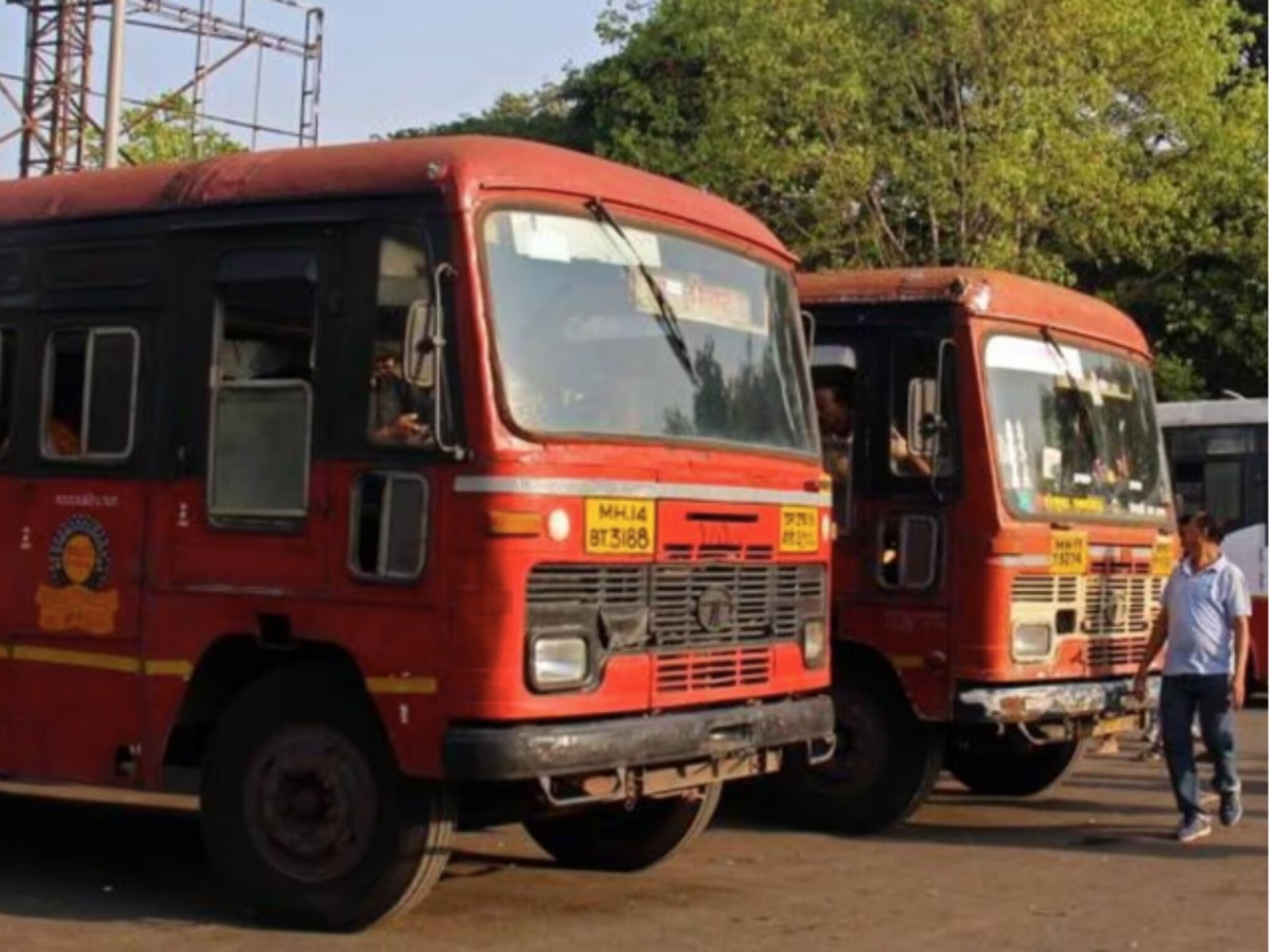 अतिवृष्टीमुळे कोकणात 'या' मार्गांवर धावणाऱ्या बसफेऱ्या रद्द, सांगली एसटी...