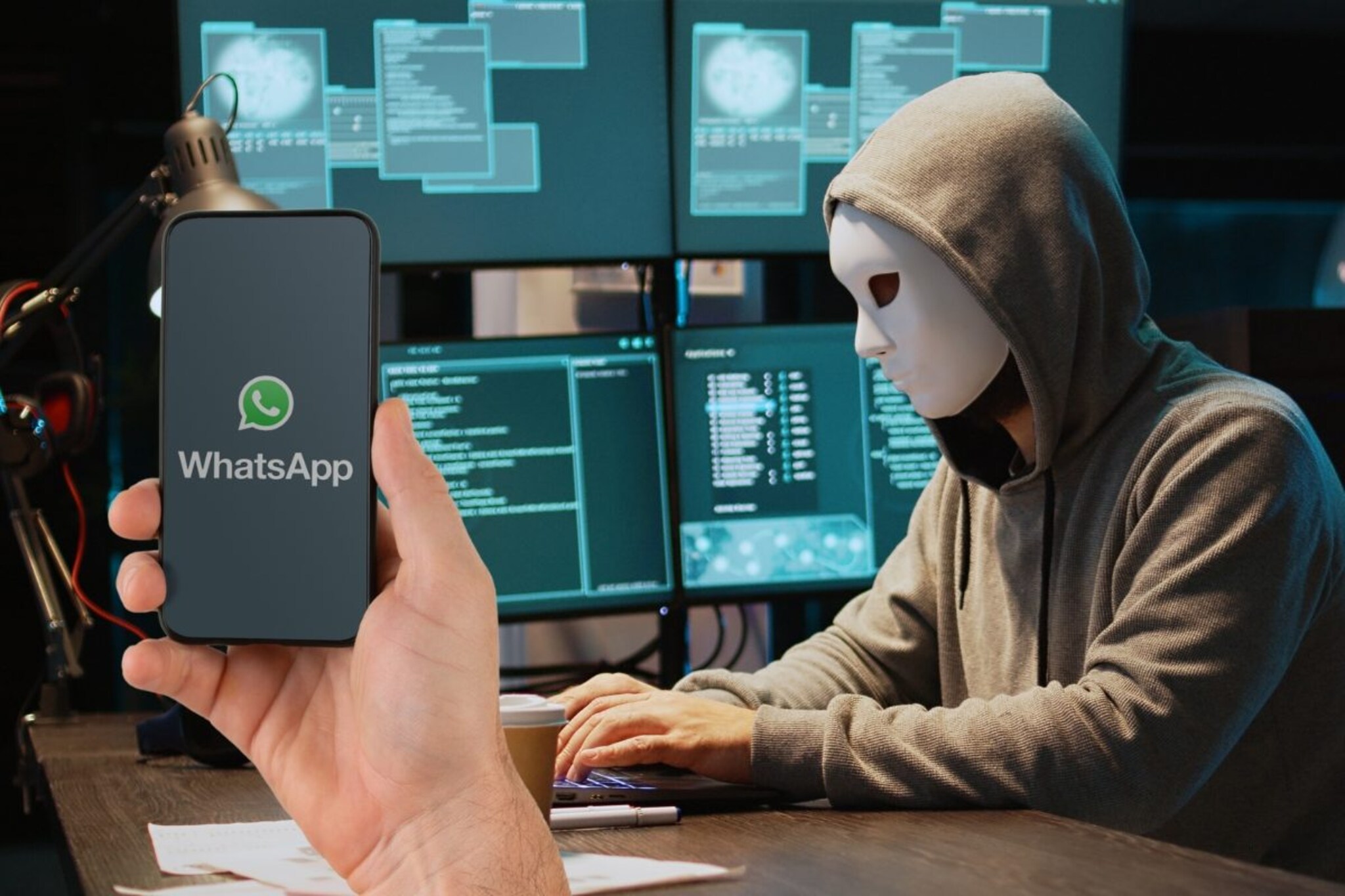 WhatsAppमधील 'या' लिंक्स चुकूनही करू नका क्लिक; अन्यथा बँक खातं होईल रिकामं...