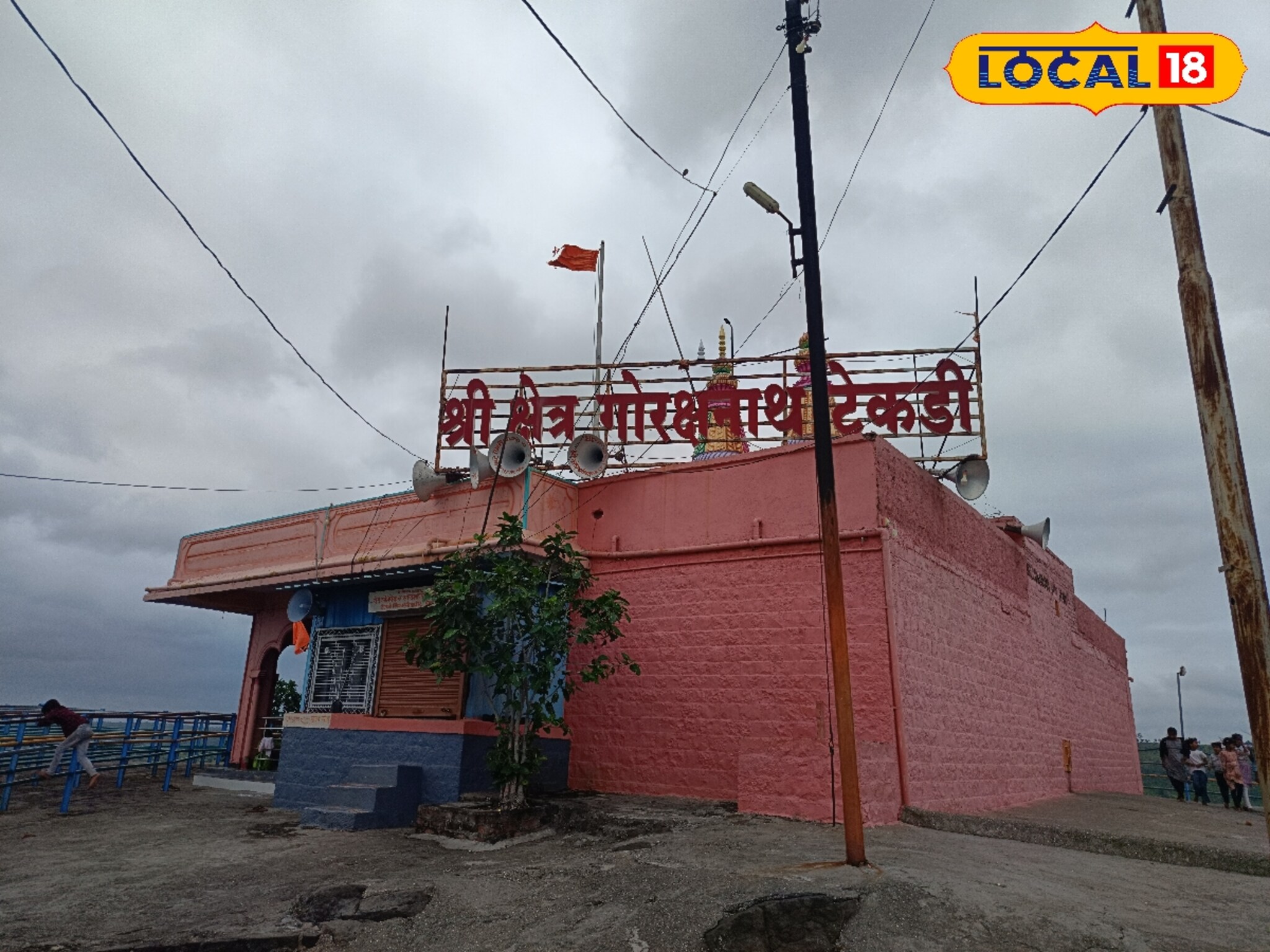 Beed Tourism: विहंगम दृश्य अन् अध्यात्मिक शांतता, श्रावणात होते हजारोंची गर्दी