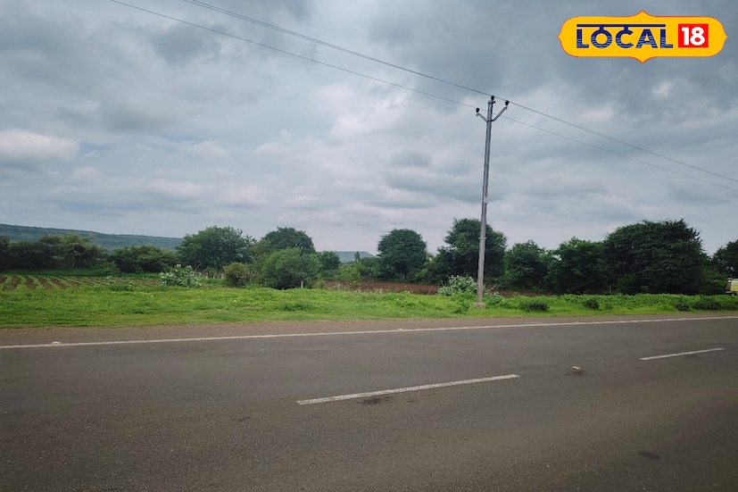 एकंदरीत, मराठवाड्यात आजचे हवामान स्थिर असून, हलक्या ते मध्यम स्वरूपाचा पाऊस काही ठिकाणी पडण्याची शक्यता आहे. नागरिकांनी हवामान अंदाज लक्षात घेऊन आपल्या दैनंदिन कामकाजाचं व्यवस्थापन करणे गरजेचे ठरते. उबदार कपडे परिधान करणे आणि थंडीमध्ये स्वतःची काळजी घेणे आवश्यक आहे.