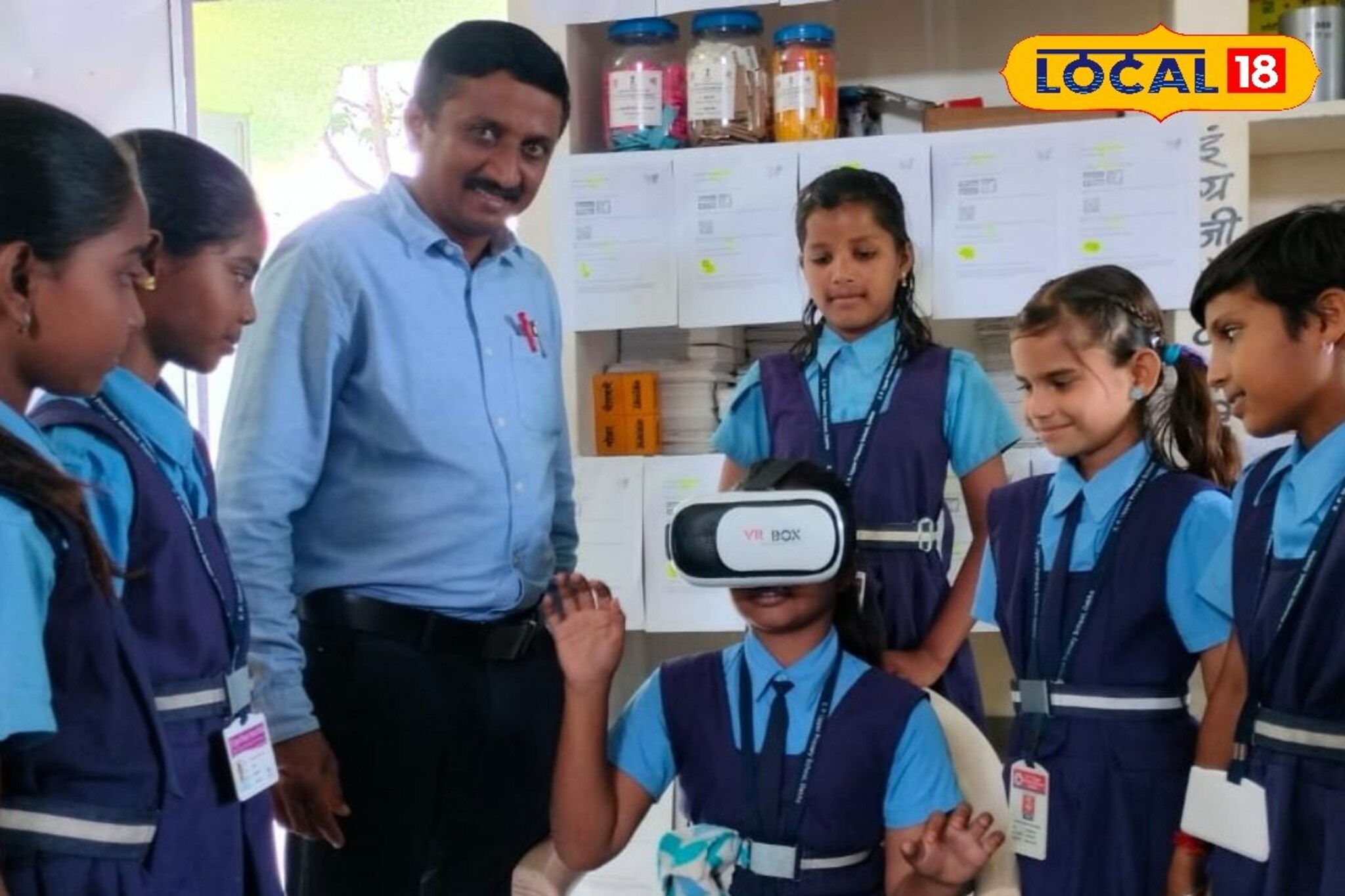 इंटरनॅशनल स्कूल नव्हे ही तर झेडपीची शाळा, विद्यार्थ्यांचं थेट परदेशात कनेक्शन