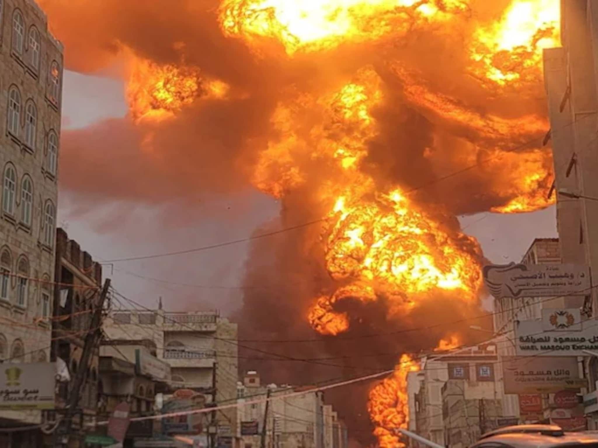 Israel strikes: येमेनच्या राजधानीवर महाभयंकर हल्ला; इस्रायलने पेट्रोल टाकी, वीज केंद्र उडवले,शहर थरथरले