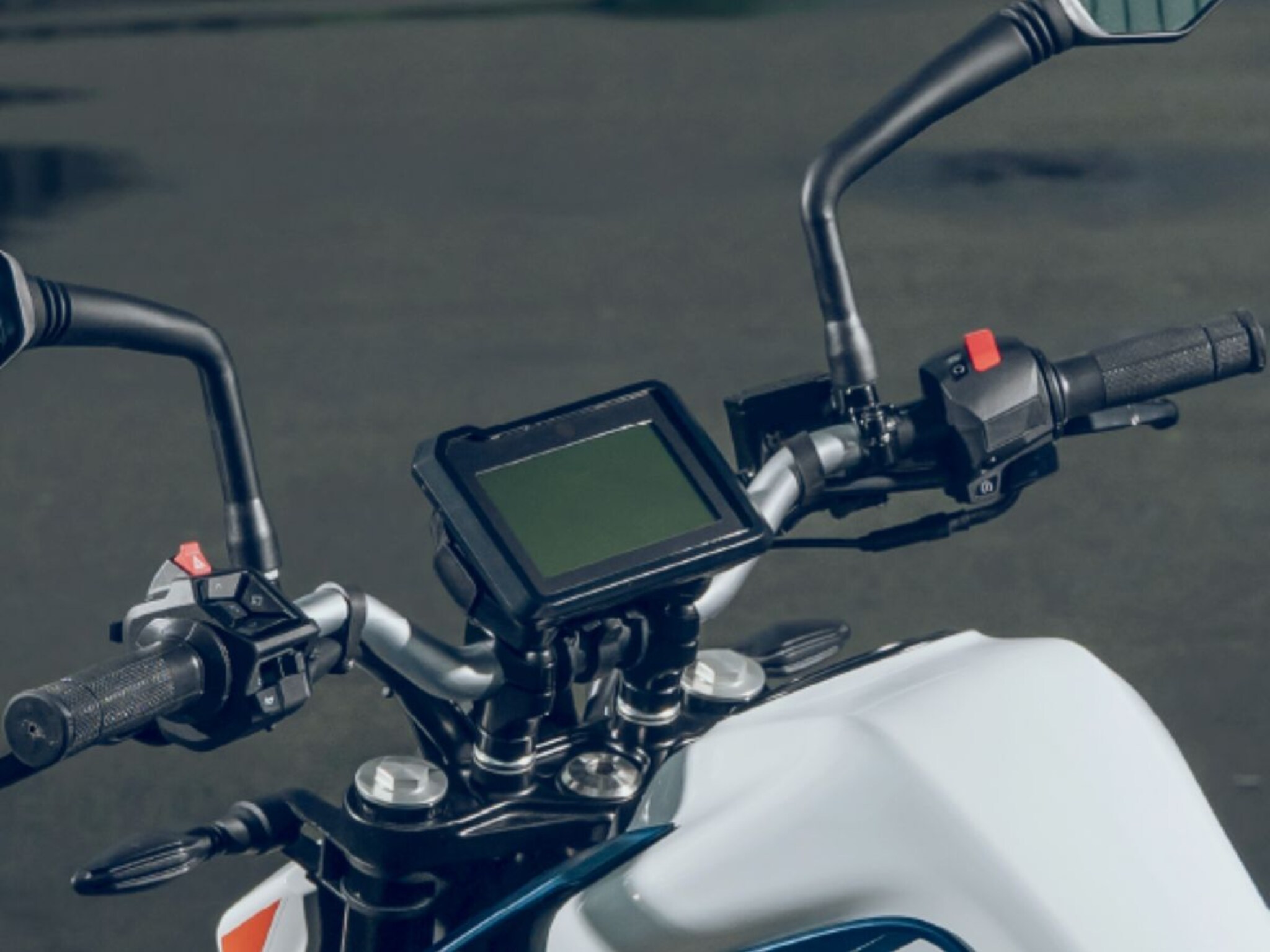 आता नाव नाही ठेवायचं! KTM ने आणली स्वस्तात पॉवरफुल BIKE, किंमत पाहून लगेच कराल बूक!