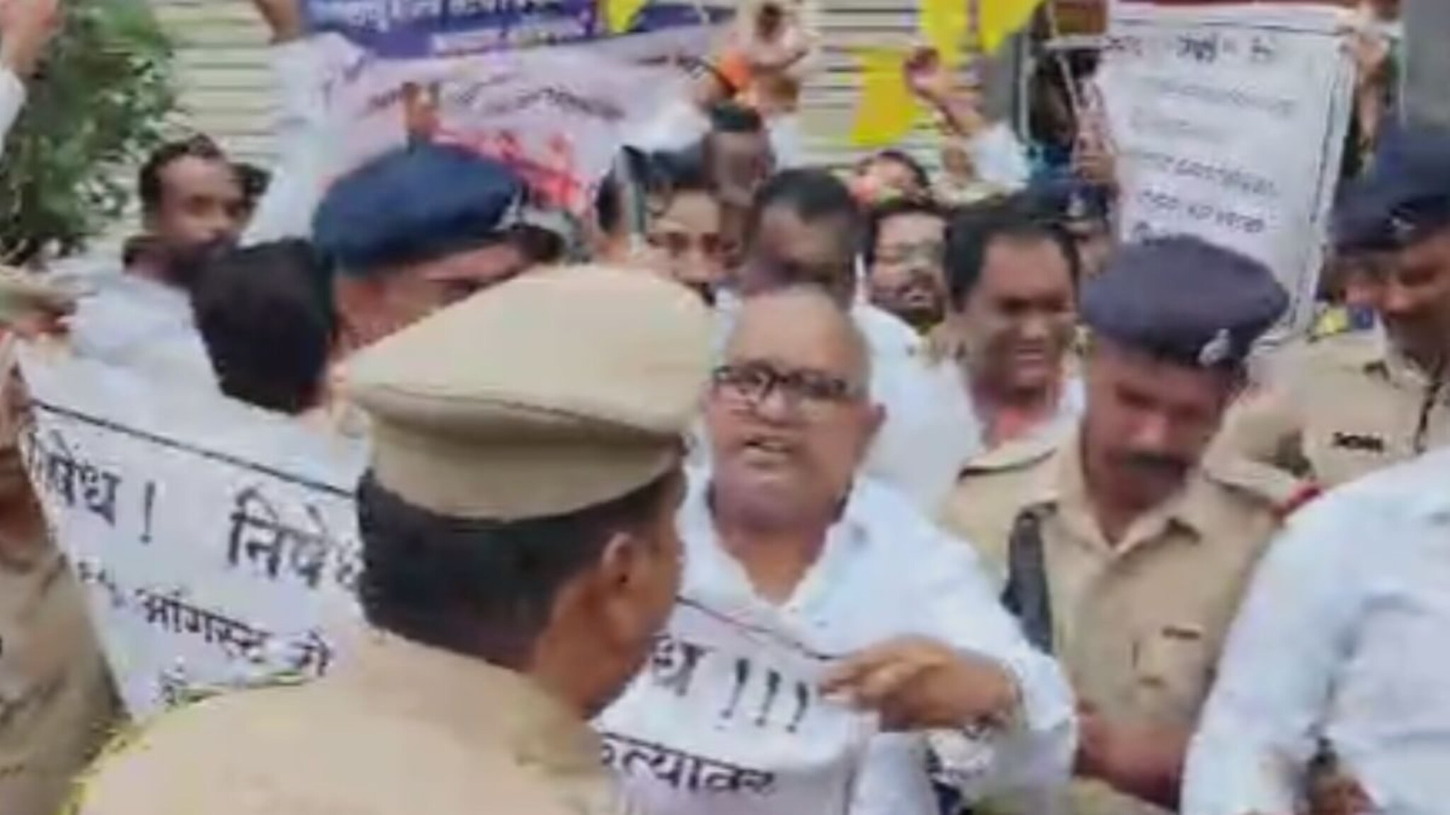 मांसाहार बंदीविरोधात कल्याणमध्ये आंदोलन, खाटिकांसह आंदोलकांची धरपकड