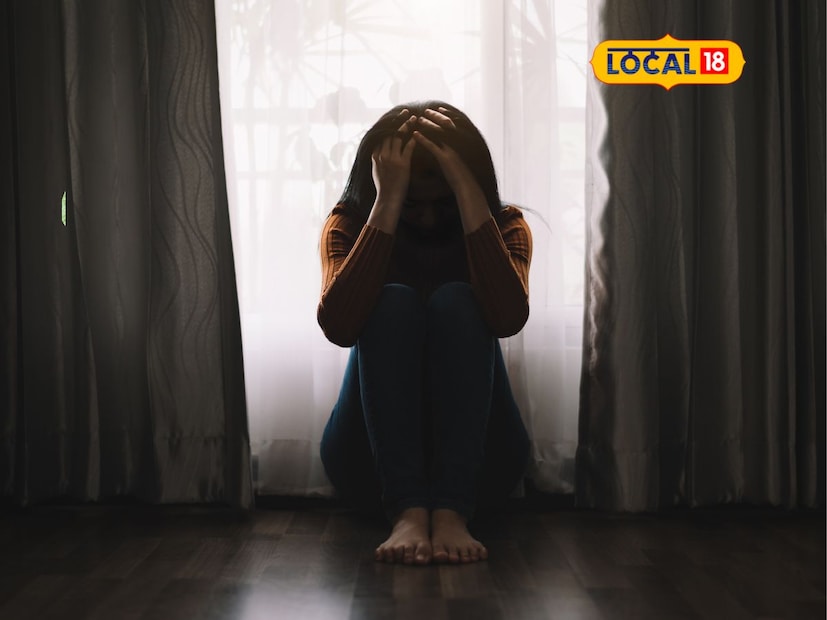 चांगल्या मानसिक आरोग्यासाठी सोशल इंटरॅक्शन देखील महत्त्वाचं आहे. घरातील सदस्य, मित्र आणि नातेवाईकांशी सकारात्मक संवाद साधणे, मानसिक आरोग्यासाठी उपयुक्त ठरते. समस्यांवर चर्चा करणे, अनुभव शेअर करणे आणि एकमेकांना आधार देणे, इत्याही क्रियांनी मानसिक ताकद वाढते. याउलट जर एकटेपणा वाढला तर नैराश्याचा धोका वाढतो.
