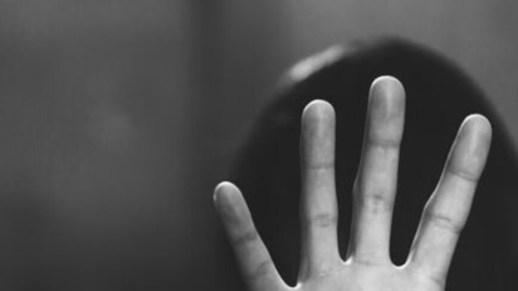 ठाणे हादरलं! नामांकित शाळेत झाला 7 वर्षाच्या विद्यार्थीनीचा लैंगिक छळ, पोलिसांनी