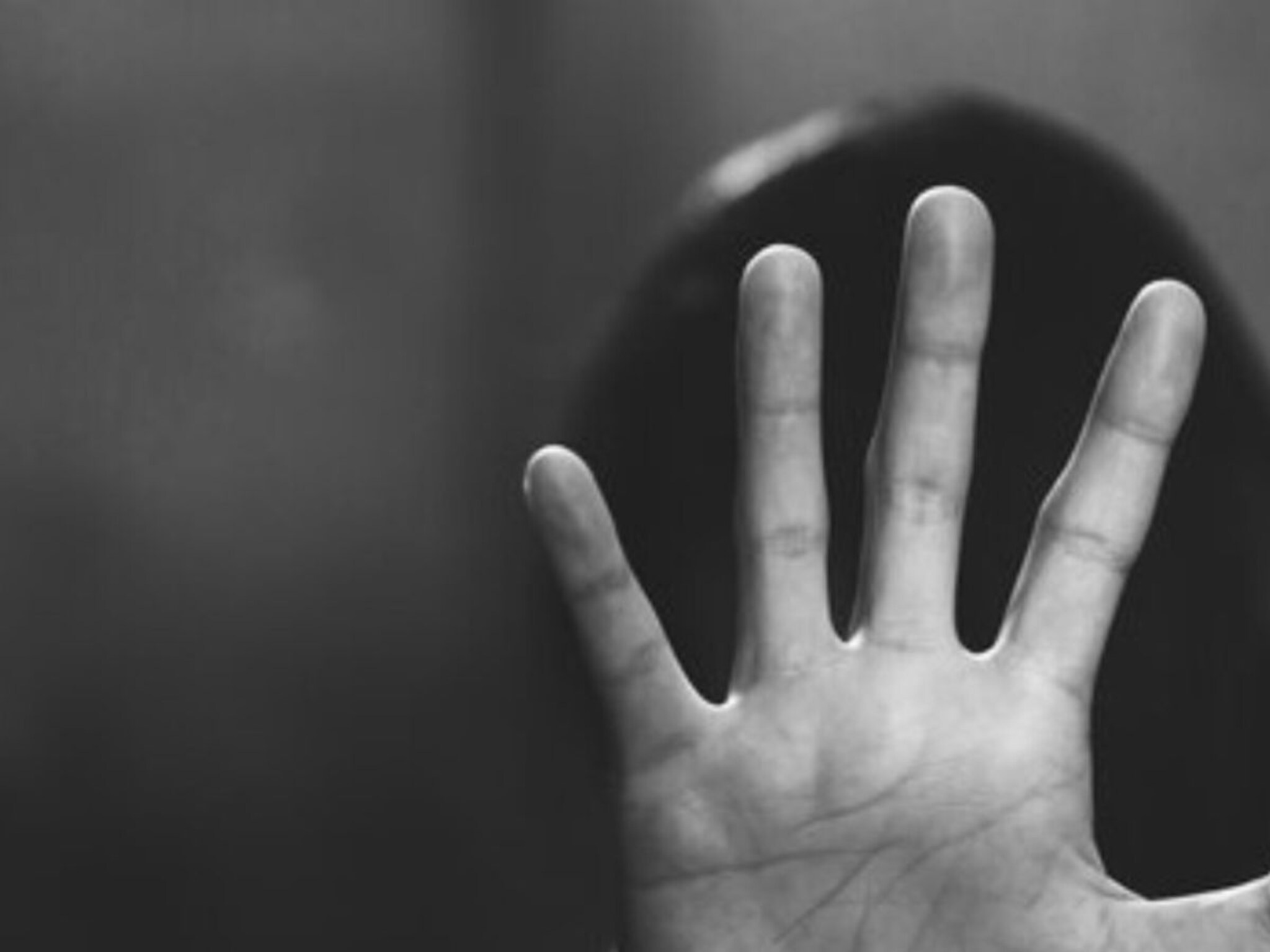 ठाणे हादरलं! नामांकित शाळेत झाला 7 वर्षाच्या विद्यार्थीनीचा लैंगिक छळ, पोलिसांनी