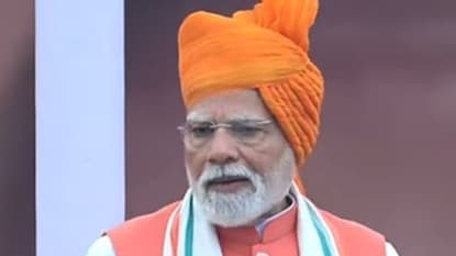 'यंदाच्या दिवाळीत देशाला मोठं गिफ्ट', लाल किल्ल्यावरून PM मोदींची मोठी घोषणा 'यंदाच्या दिवाळीत देशाला मोठं गिफ्ट', लाल किल्ल्यावरून PM मोदींची मोठी घोषणा