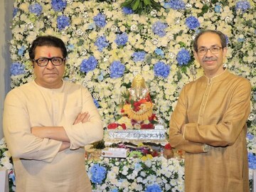 Thackeray Family: हम साथ साथ है! ठाकरेंची सहकुटुंब फोटो फ्रेम,