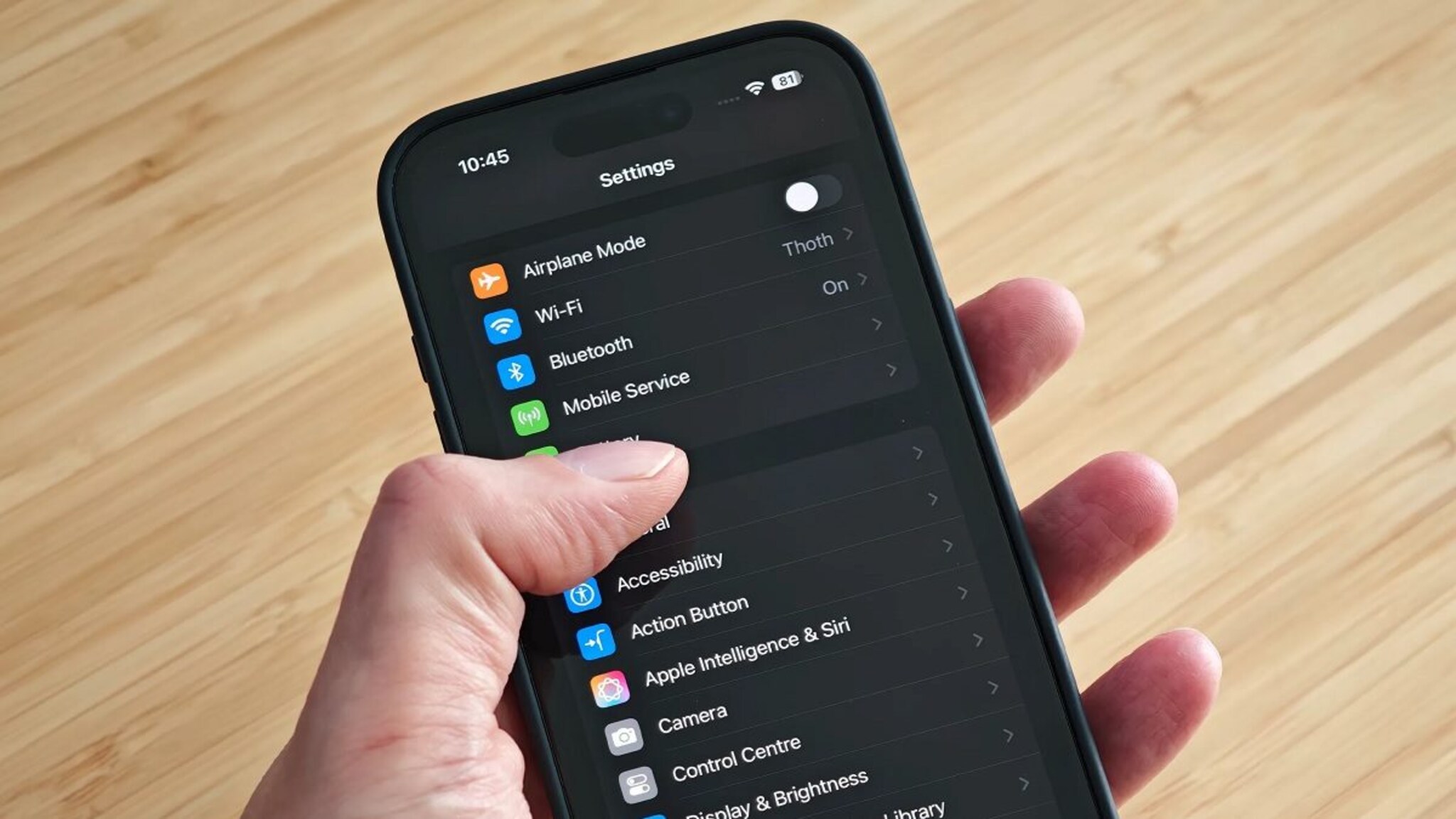 Smartphone च्या 'या' सेटिंग बदलताच होईल बॅटरीसह डेटाची बचत! पण कशी?