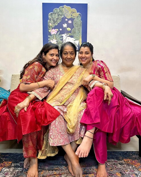 ज्योती चांदेकर यांच्या पार्थिवावर उद्या, सकाळी ११ वाजता पुण्यातील वैकुंठ स्मशानभूमीत अंत्यसंस्कार करण्यात येणार आहेत. त्यांच्या पश्चात त्यांना पौर्णिमा आणि तेजस्विनी या दोन मुली आहेत.