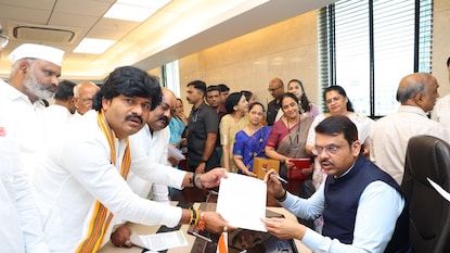   श्री संत बाळुमामा देवस्थानसाठी स्वतंत्र कायदा करा – आमदार गोपीचंद पडळकर यांची मुख्यमंत्री देवेंद्र फडणवीस यांच्याकडे मागणी