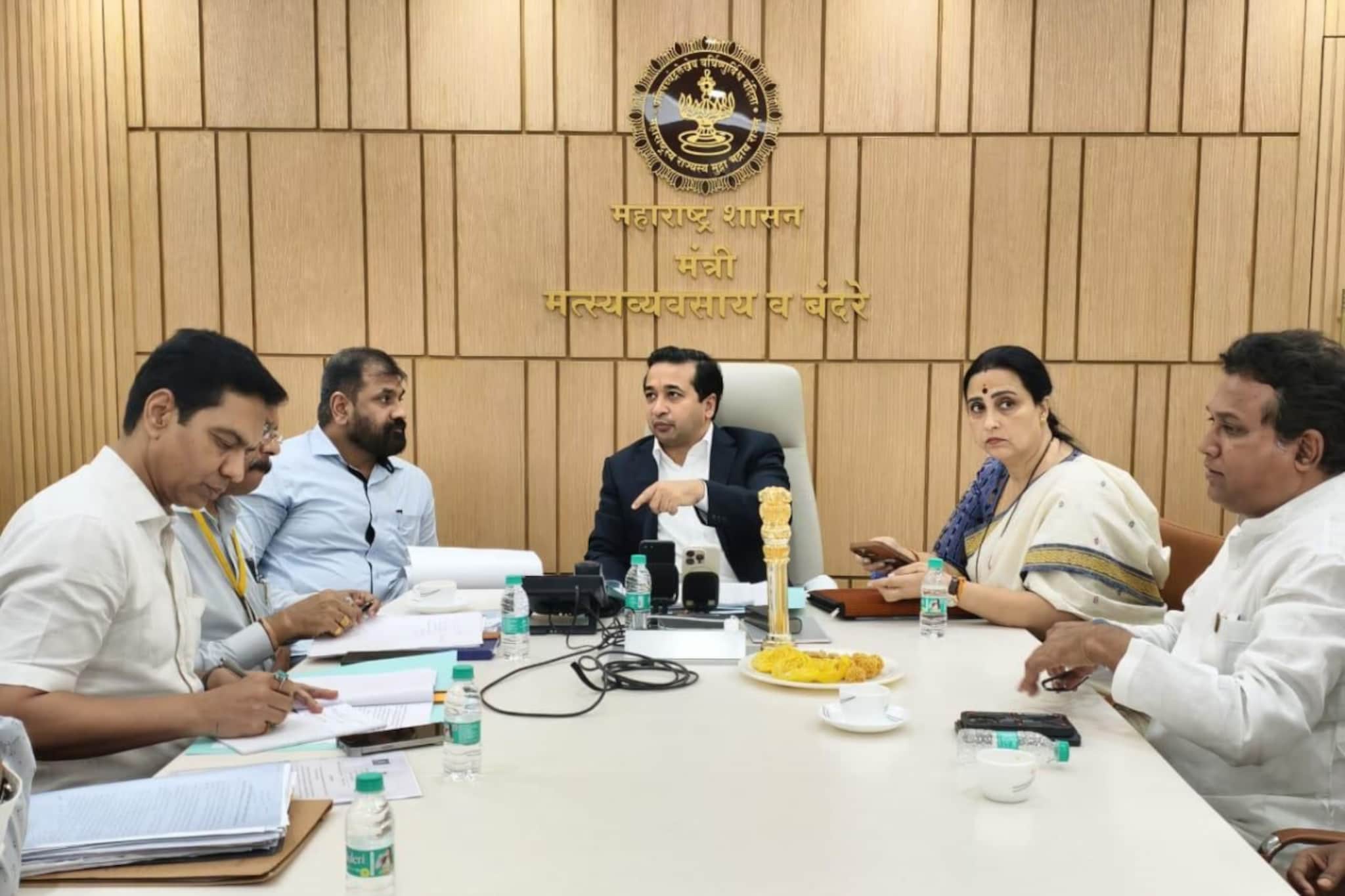 ससून डॉक होणार हायटेक मासळी बाजार, नितेश राणेंनी रोडमॅपच सांगितला, हजारोंना होणा