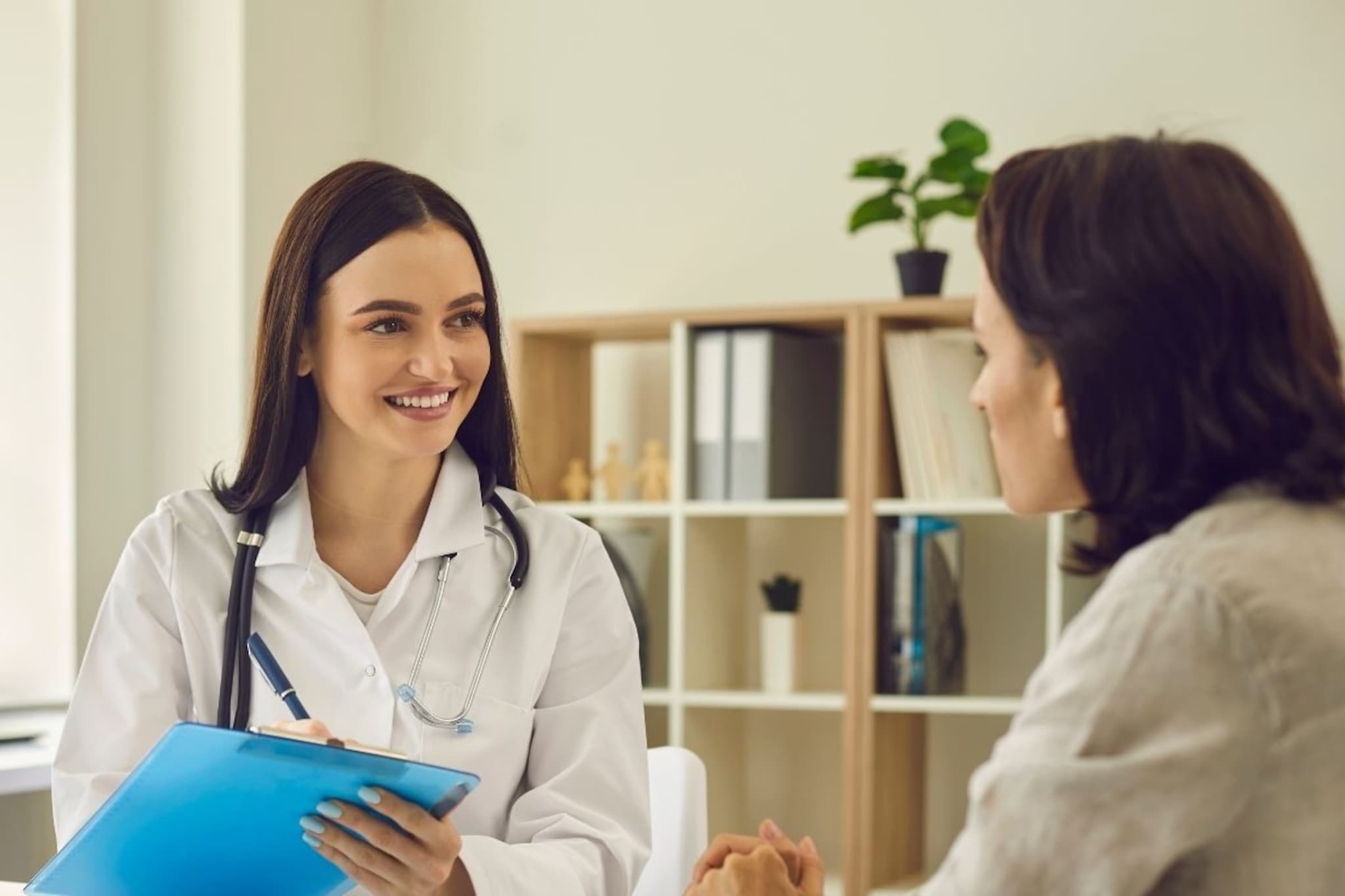 पावसाळ्यात जाणीवपूर्वक घ्या स्वतःची काळजी, सेल्फ केअरसाठी जवळ ठेवा या वस्तू..