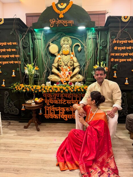 अभिज्ञा आणि मेहुल यांनी बाप्पाच्या स्वागतासाठी केलेली ही सुंदर सजावट पाहून त्यांचे चाहते खूप खुश झाले आहेत आणि त्यांनी कमेंट्समध्ये त्यांच्यावर कौतुकाचा वर्षाव केला आहे. त्यांच्या घरातील बाप्पासाठी खास नैवेद्य बनवलेलाही या फोटोंमध्ये दिसत आहे.
