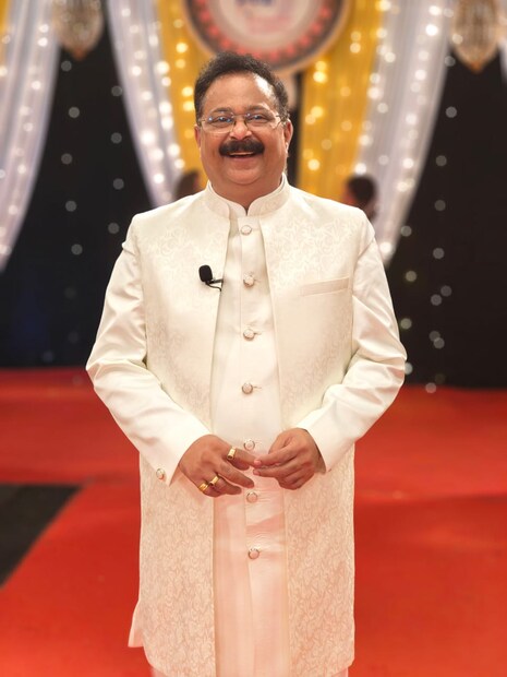  "अष्टविनायक काय किंवा कोणतीही यात्रा आपण घडवत नाही, आपण फक्त निमित्त असतो", असंही आदेश बांदेकर यांनी म्हटलं.