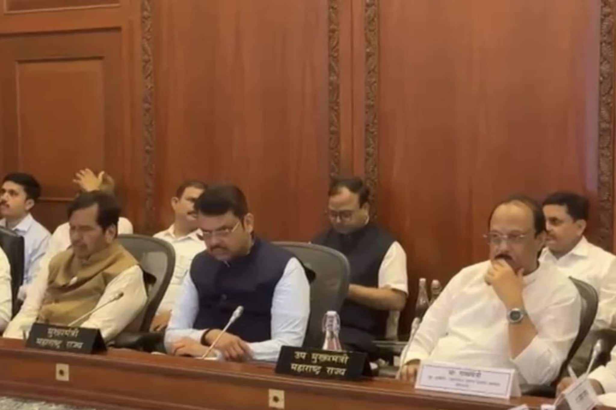 Pune: पुण्यात मुख्यमंत्री फडणवीसांची बैठक संपली, गणेश मंडळांना महत्त्वाची सूचना