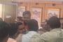 VIDEO : शिवसेनेत तुफान राडा, शिंदेंचे दोन जिल्हाप्रमुख एकमेकांशी भिडले, नेमकं का