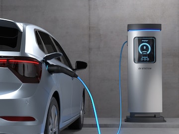 EV Car: ईलेक्ट्रिक कार होणार CNG गाड्यांपेक्षा स्वस्त, केंद्र सरकारने दिले संकेत EV Car: ईलेक्ट्रिक कार होणार CNG गाड्यांपेक्षा स्वस्त, केंद्र सरकारने दिले संकेत