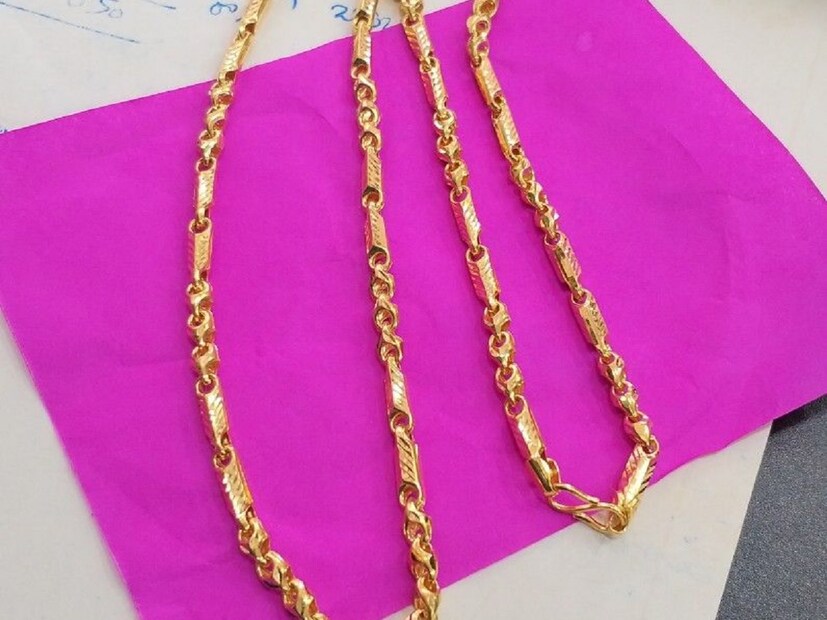 पण, जर त्या व्यक्तीने मरण्यापूर्वी आपले दागिने प्रेमानं कोणाला दिले असतील, तर ते वापरण्यास कोणतीही अडचण नाही. याव्यतिरिक्त, हवे असल्यास ते मोडून नवीन डिझाइनमध्ये बनवून परिधान केले जाऊ शकतात.