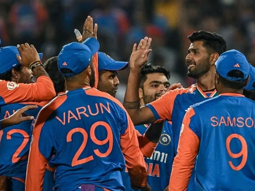 हर्षित राणाने 2025 या वर्षात 9 सामन्यात 19 विकेट काढले आहेत.इतकेच विकेट कुलदीप यादवने देखील काढले आहेत, पण त्याने 11 सामन्यांमध्ये ही कामगिरी केली होता, 