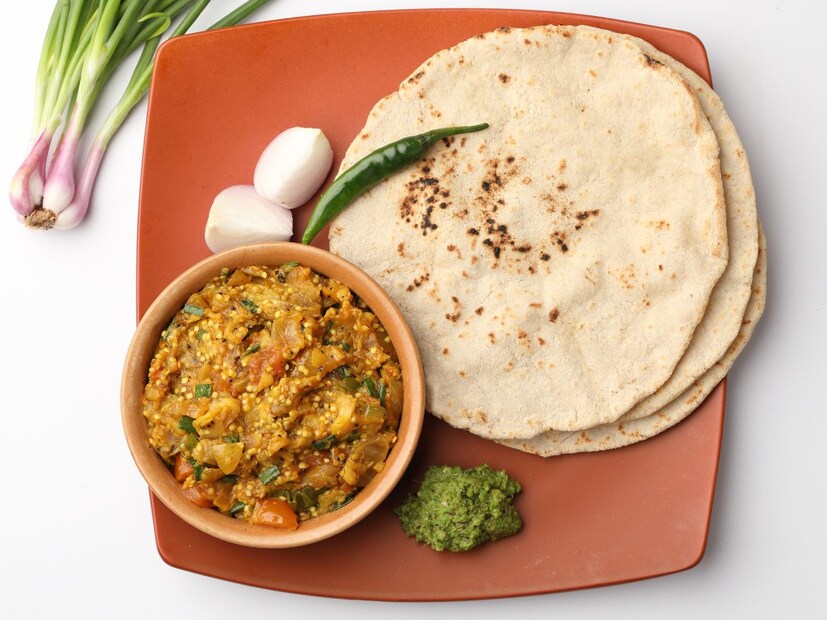 वजन आणि हार्मोन्सवर परिणामहार्वर्ड मेडिकल स्कूलच्या तज्ज्ञांच्या मते, उशिरा जेवल्यास शरीरातील ‘इन्सुलिन’ आणि ‘लेप्टिन’ सारख्या हार्मोन्सची पातळी बिघडते, ज्याचा थेट परिणाम चरबी साठण्यावर होतो. सतत अशी सवय राहिल्यास लठ्ठपणासोबतच डायबेटीसचा धोका वाढतो.