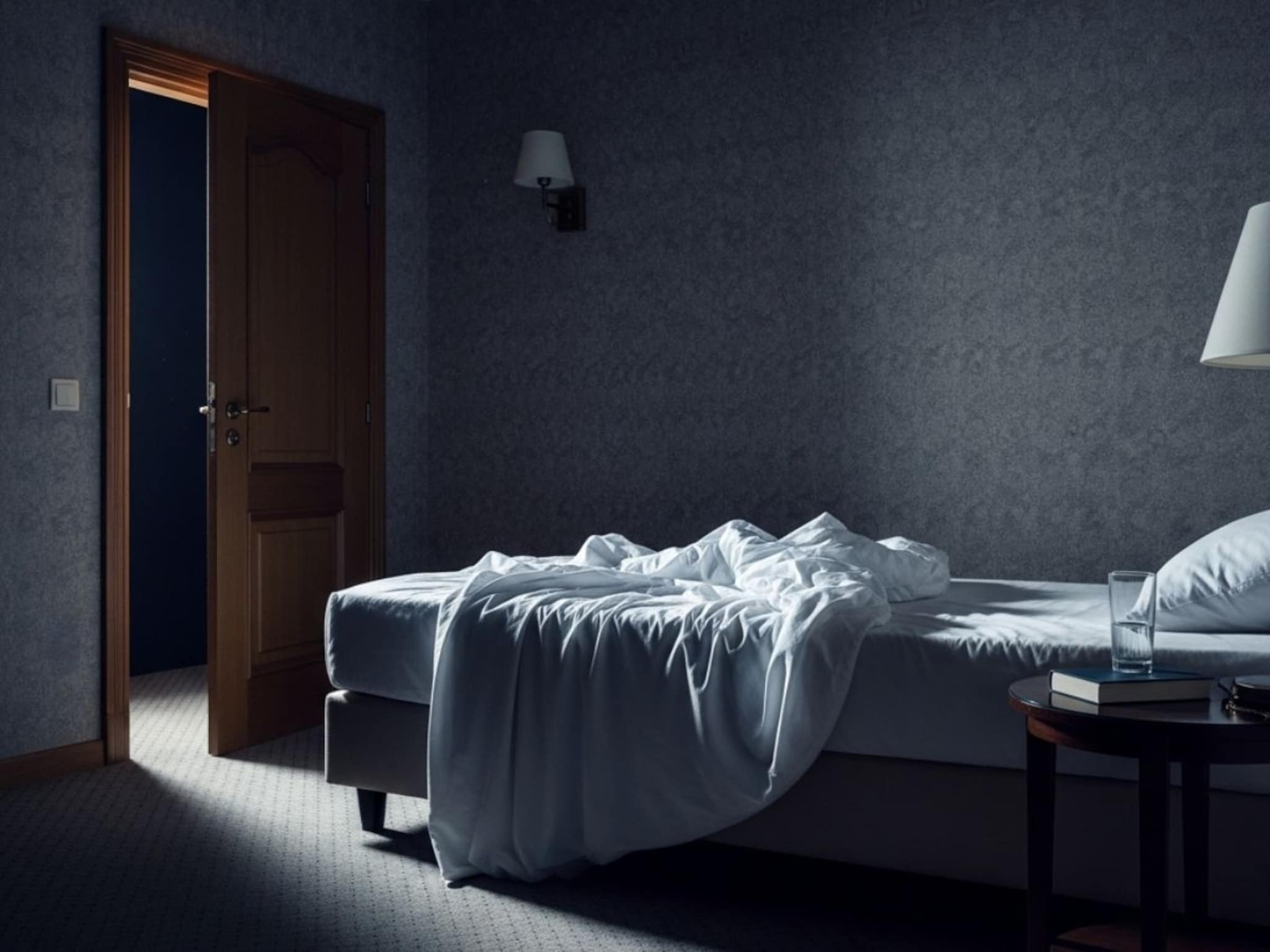 दिवाळीच्या दिवशीच जालन्यात खळबळ, लॉजवर बड्या व्यापाऱ्याचा आढळला संशयास्पद मृतदेह