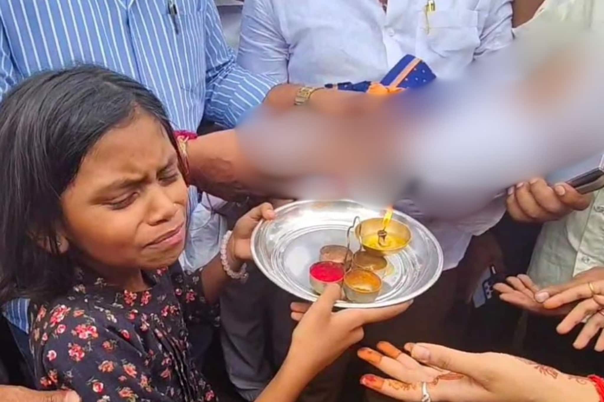 बिबट्यानं भावाचे लचके तोडले, पाणावलेल्या डोळ्यांसह बहिणीने बांधली अखेरची राखी!