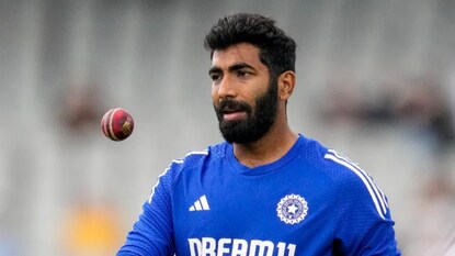 आशिया कपमध्ये खेळणार का नाही? बुमराहने BCCI ला पाठवला मेसेज! आशिया कपमध्ये खेळणार का नाही? बुमराहने BCCI ला पाठवला मेसेज!