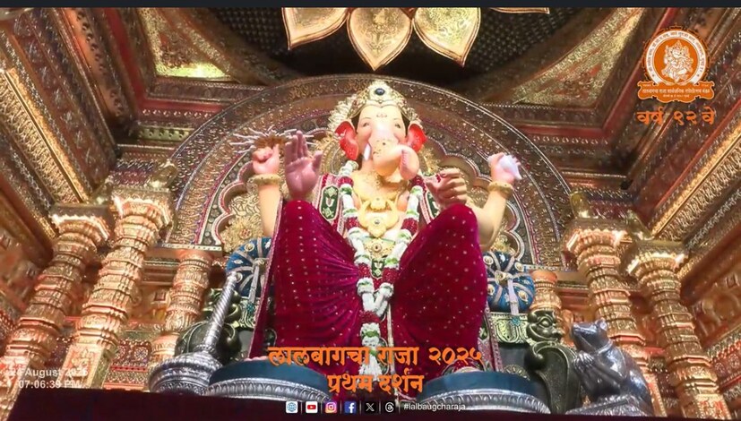 लालबागच्या राजाचं हे फोटो सेशनसाठी होणारं पहिलं दर्शन लेझर लाईट्समुळे आणखीनच विलोभनीय झालंय…