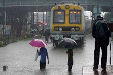 आताची मोठी बातमी! मुंबईची लोकल वाहतूक पूर्ण ठप्प,पश्चिम रेल्वेवर काय स्थिती?