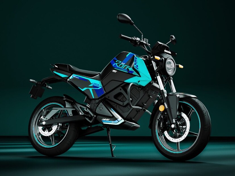 ९५ किमी टॉप स्पीड -

oben electric rorr ez sigma दोन्ही व्हेरिएंट ९५ किमी इतका टॉप स्पीड आहे. अवघ्या ३.३ सेकंदात ०-४० किमी इतकी स्पीड गाठू शकते. फास्ट चार्जिंग मोड हा १.५ तासात ० ते ८० टक्के SOC इतका आहे. पण, मोठ्या ४.४ किलोवॅट क्षमतेच्या मॉडेलचे वजन १४८ किलो असते तर लहान ३.४ किलोवॅट क्षमतेच्या मॉडेलचे वजन १४३ किलोवर ५ किलो हलकं  आहे.
