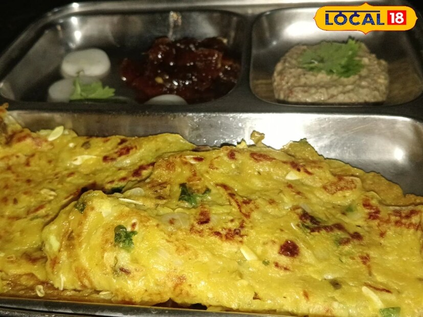 नाश्त्याला नेहमीचे पदार्थ खाऊन अनेकांना कंटाळा येतो. त्यामुळे सकाळी उठल्यावर नाश्त्याला नवीन पदार्थ हवा असं वाटतं. त्यामुळे तेच तेच पदार्थ खाऊन तुम्हालाही कंटाळा आला असेल तर तुम्ही हेल्दी आणि टेस्टी असे काकडीचे पराठे बनवू शकता. नाश्त्याला नेहमीचे पदार्थ खाऊन अनेकांना कंटाळा येतो. त्यामुळे सकाळी उठल्यावर नाश्त्याला नवीन पदार्थ हवा असं वाटतं. त्यामुळे तेच तेच पदार्थ खाऊन तुम्हालाही कंटाळा आला असेल तर तुम्ही हेल्दी आणि टेस्टी असे काकडीचे पराठे बनवू शकता.