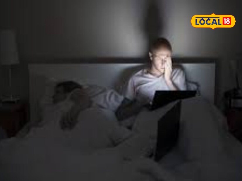  विशेषता सतत मोबाईलवर रिल्स, स्क्रोलिंग आणि व्हिडीओ पाहण्यामुळे मेंदूवर डिजिटल ओव्हरलोड होतं आहे, ज्यामुळे स्मरणशक्ती कमी होणे आणि एकाग्रता ढासळते, याविषयीची माहिती लोकल 18 ला मानसोपचार तज्ज्ञ डॉ. मधुर राठी यांनी दिली आहे.