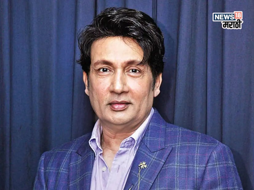हा अभिनेता दुसरा तिसरा कोणी नसून शेखर सुमन आहे. शेखर सुमननेच एका मुलाखतीमध्ये याविषयी सांगितलं होतं. तेव्हा शेखरची कारकिर्द नुकतीच सुरु झालेली. 